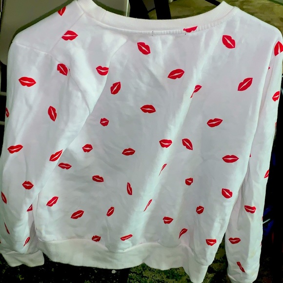 White sweatshirt - Picture 1 of 1